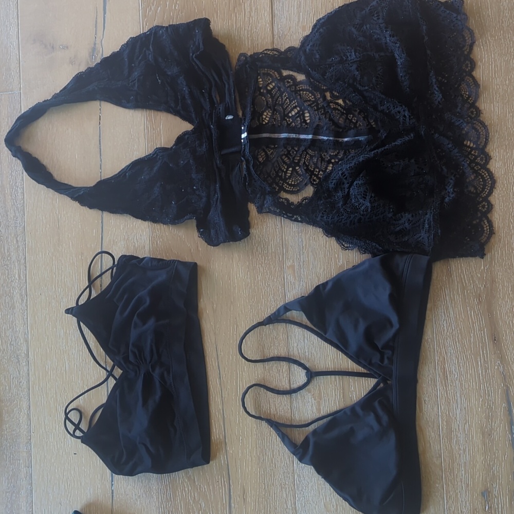 Lot of 4 bralettes
